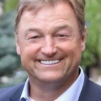 Official portrait of Dean Heller